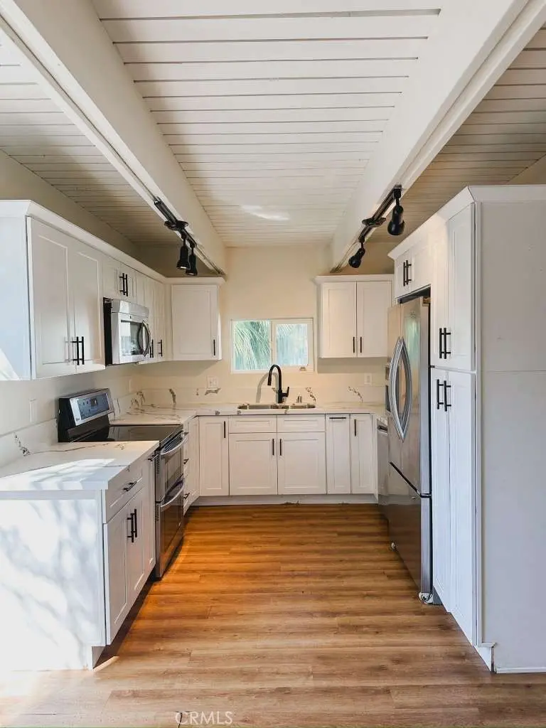11571 Archwood Street, North Hollywood, CA — listing photo 1
