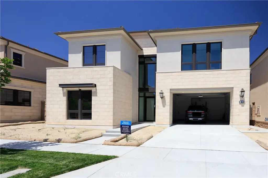 Single Family Residence for rent at 446 Ridgecrest, Irvine, CA featuring 5 beds and 6 baths