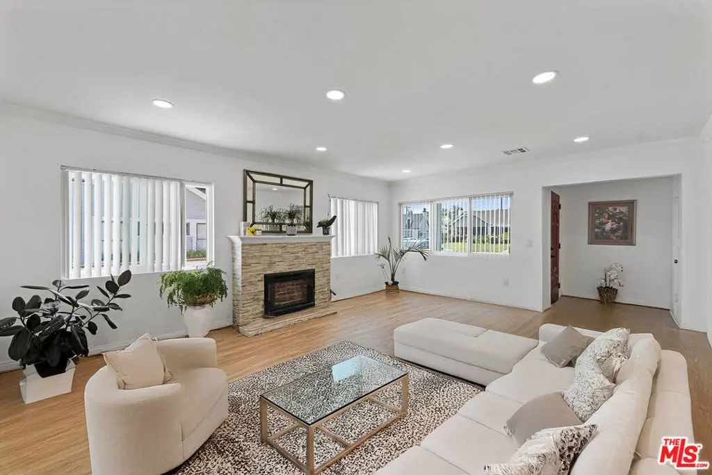 1430 N Dominion Avenue, Pasadena, CA — listing photo 1