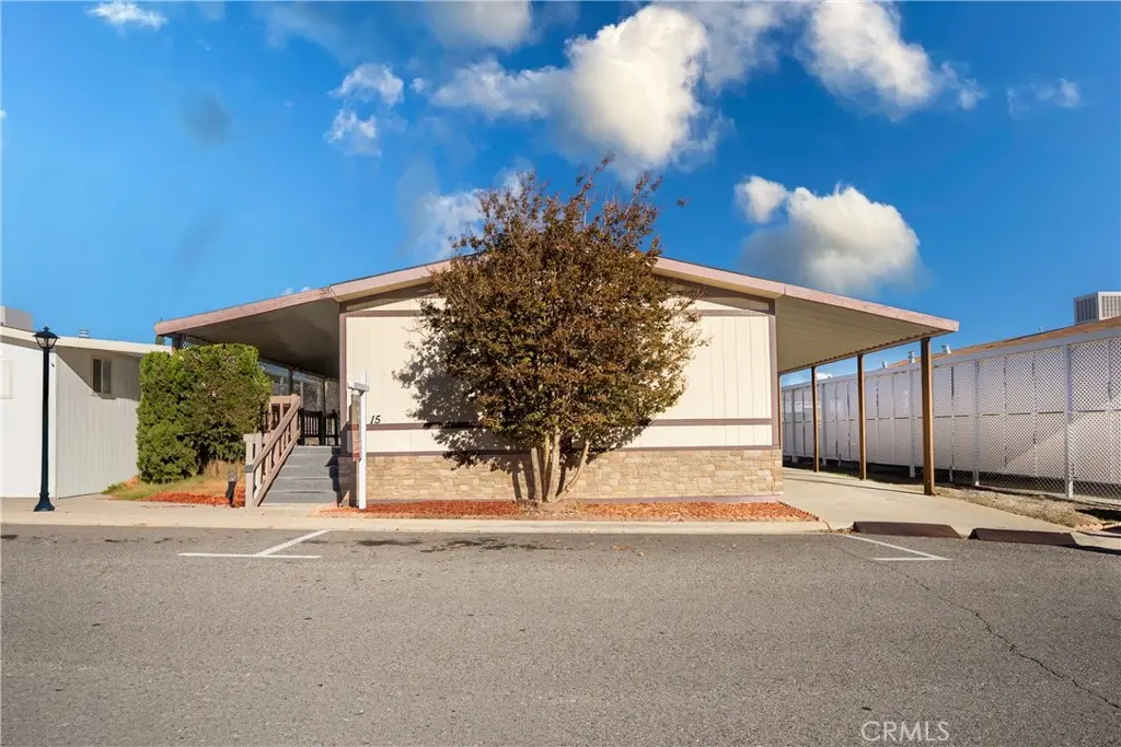 40701 Rancho Vista Boulevard 15, Palmdale, CA — listing photo 1