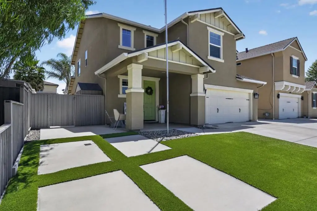 Single Family Residence for sale at 251 Promise Way, Hollister, CA featuring 4 beds and 3 baths