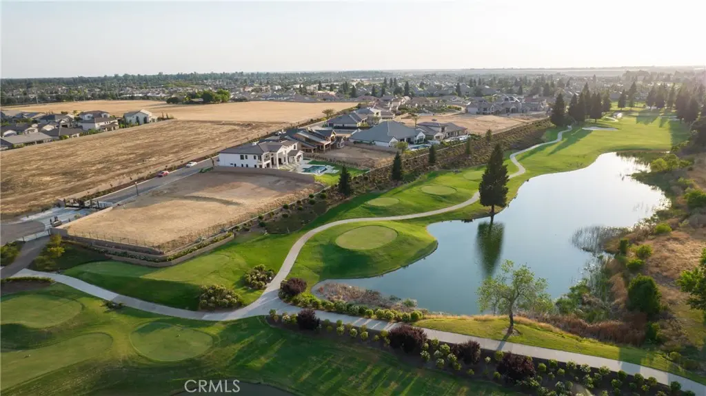 2490 E Copper Ridge Drive, Fresno, CA — listing photo 1