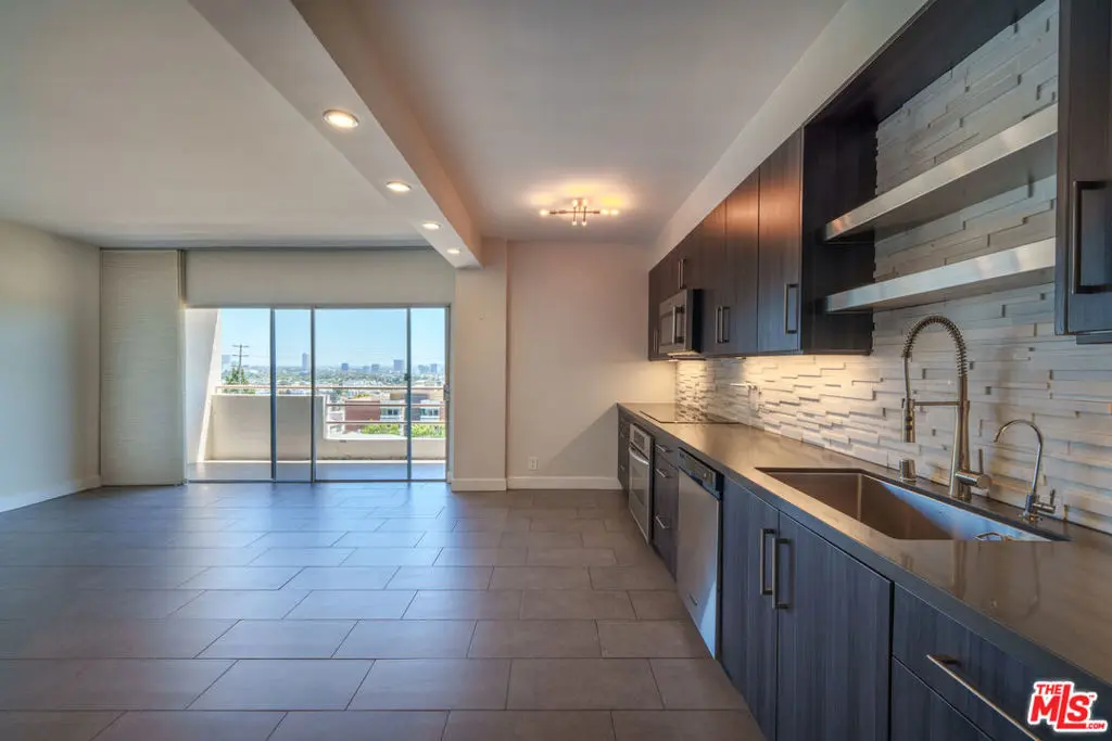 Condominium for sale at 1131 Alta Loma Road 207, West Hollywood, CA featuring 1 bed and 2 baths