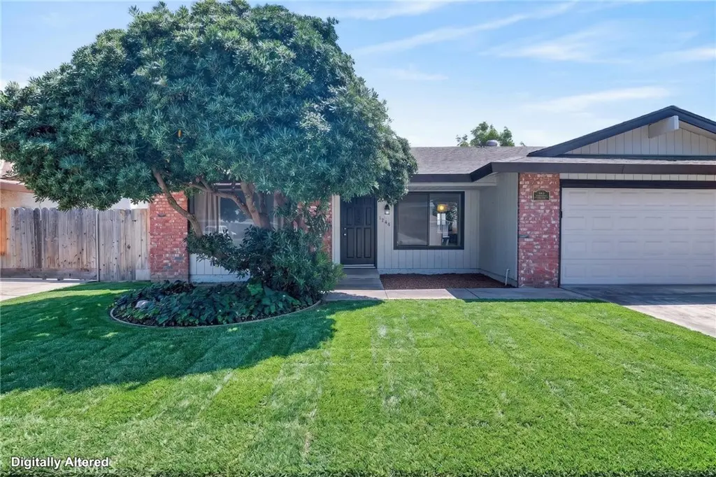 1744 Wildwood Court, Merced, CA — listing photo 1