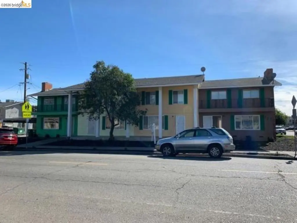 Residential Lease for rent at 742 Ponce De Leon Ave, Stockton, CA featuring 12 beds and 8 baths
