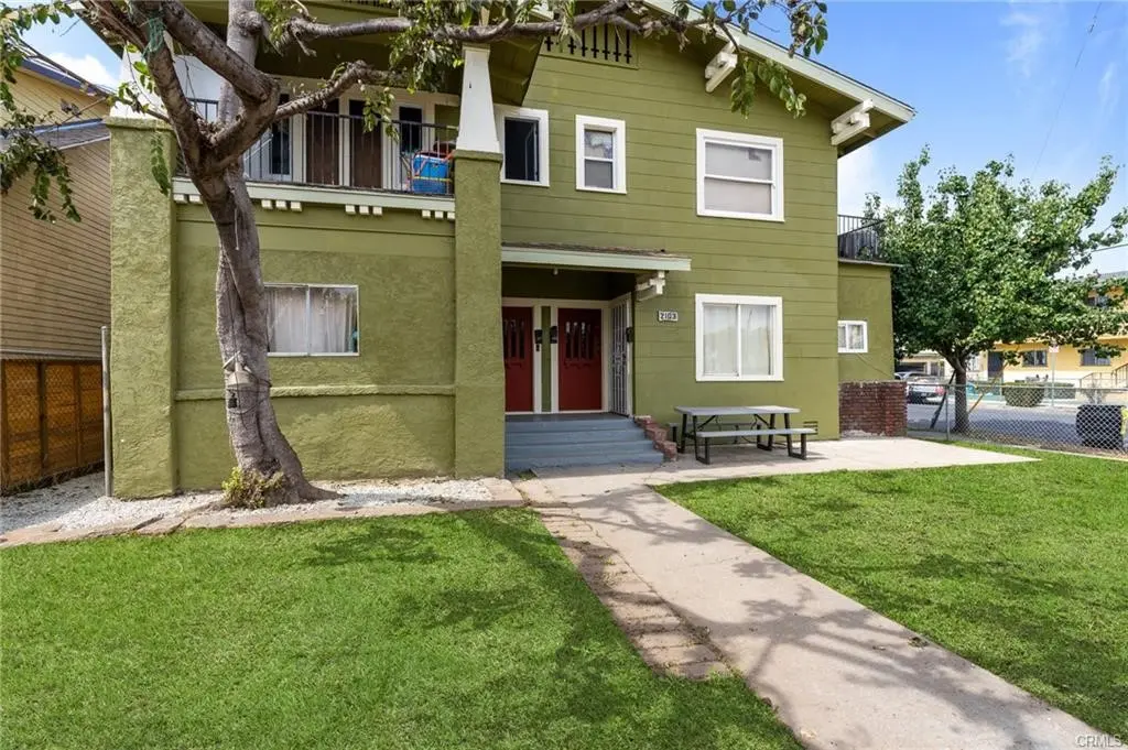 Quadruplex for sale at 2103 3rd Avenue, Los Angeles, CA