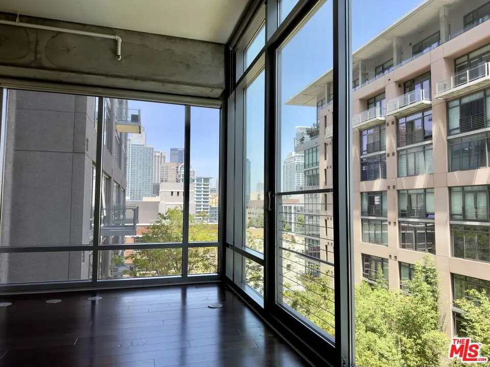 1100 S Hope Street 907, Los Angeles, CA — listing photo 1