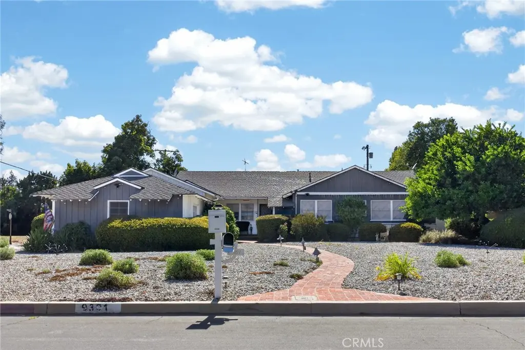 9301 Lasaine, Northridge, CA — listing photo 1