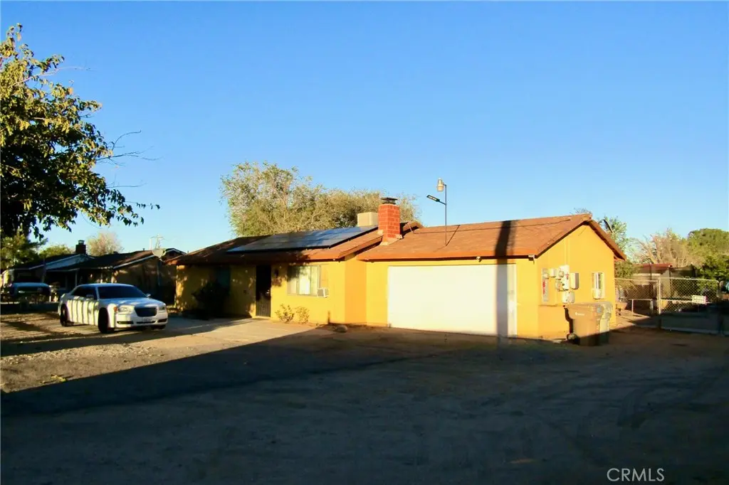 10687 Maple, Hesperia, CA — listing photo 1