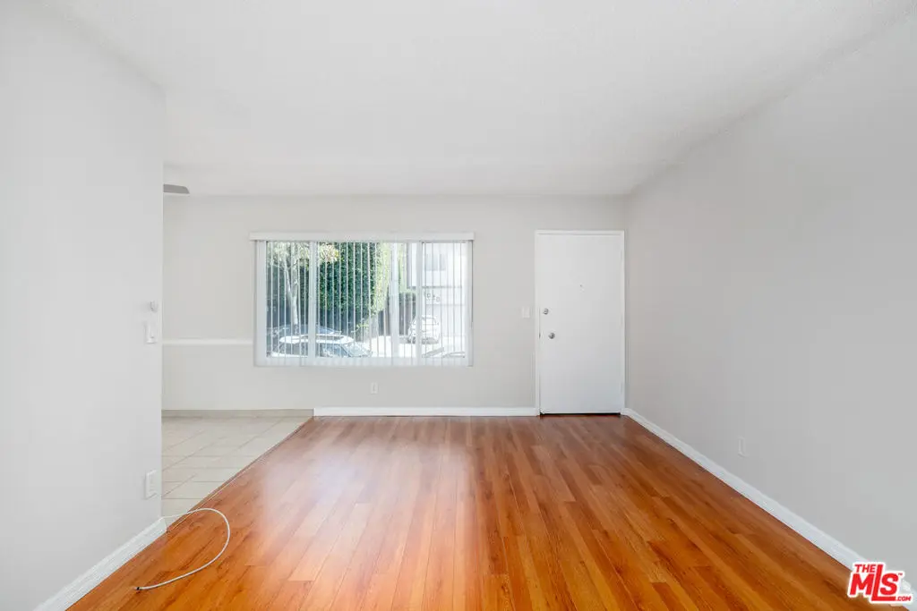 Residential Lease for rent at 1023 N Laurel Avenue 2, West Hollywood, Los Angeles County, CA featuring 1 bed and 1 bath