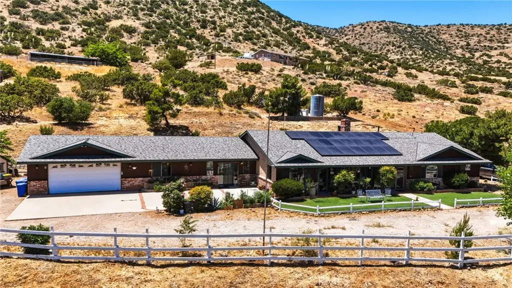 1661 Twin Butte, Acton, CA — listing photo 1