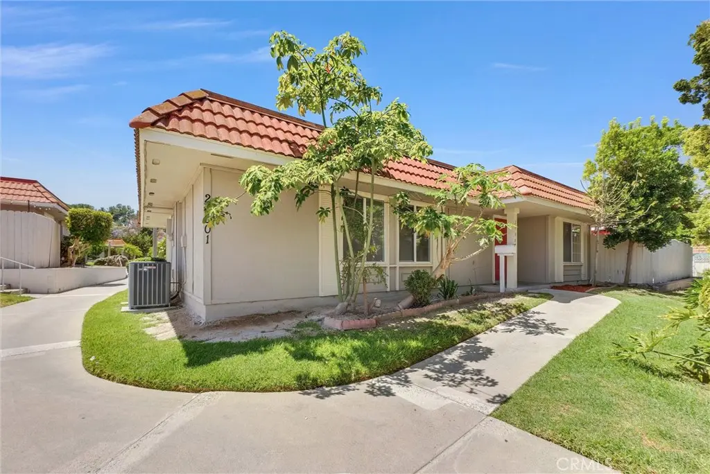 Single Family Residence for sale at 24801 Via San Marco, Aliso Viejo, CA featuring 3 beds and 2 baths