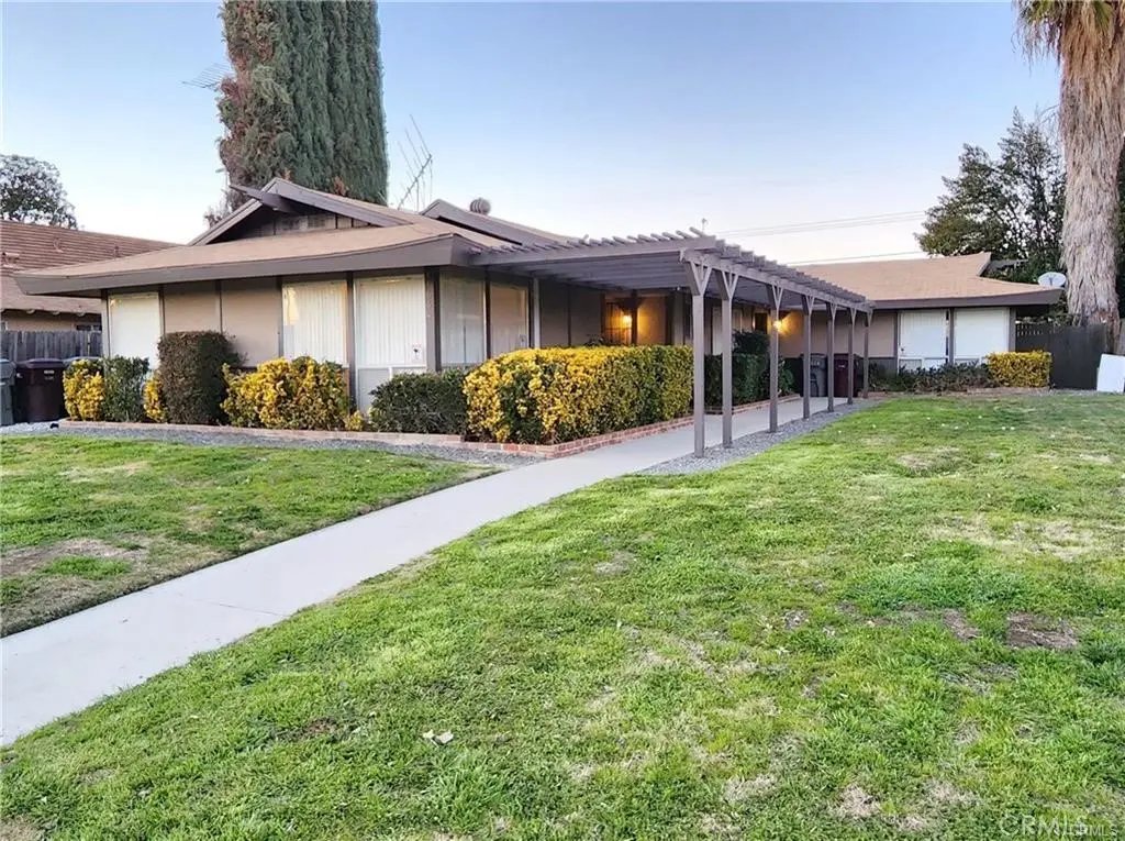 Duplex for sale at 41660 Marine, Hemet, CA