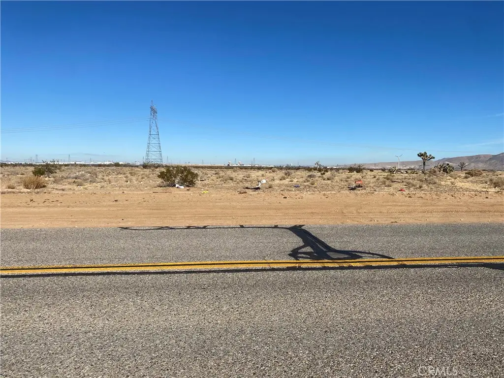 0 Hopland, Victorville, CA — listing photo 1