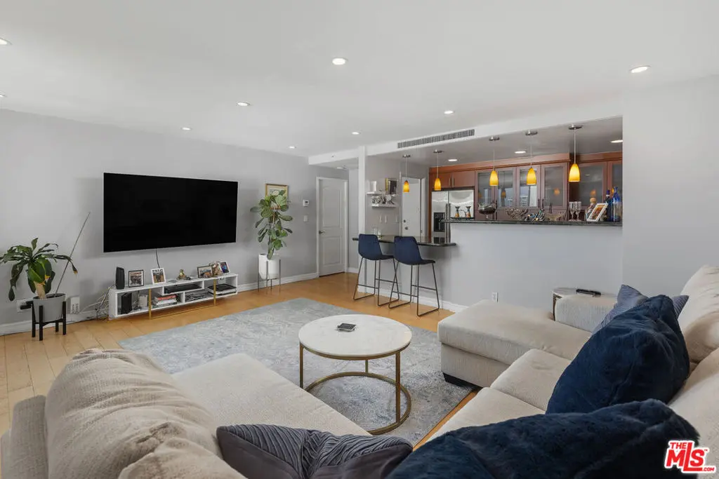 Condominium for rent at 2170 Century Parkway 2003, Los Angeles, CA featuring 1 bed and 1 bath