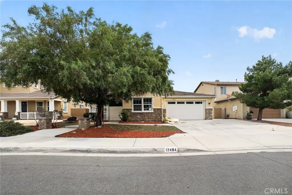 Single Family Residence for sale at 12484 Osprey, Victorville, CA featuring 4 beds and 3 baths