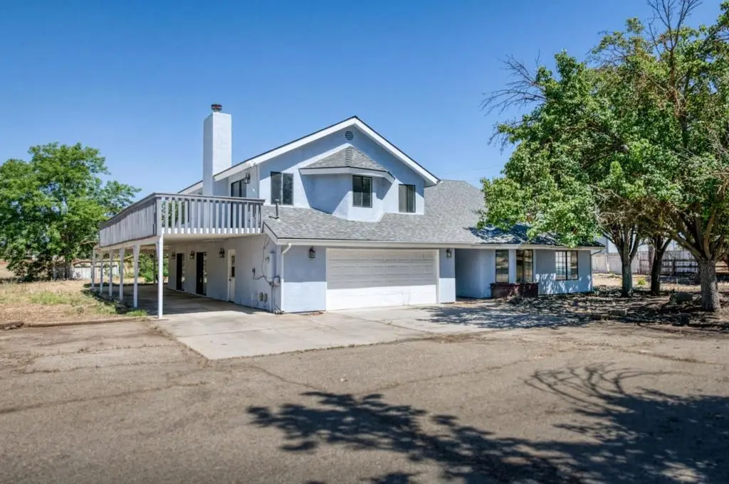 Single Family Residence for sale at 6922 N Del Rey Avenue, Clovis, CA featuring 4 beds and 3 baths