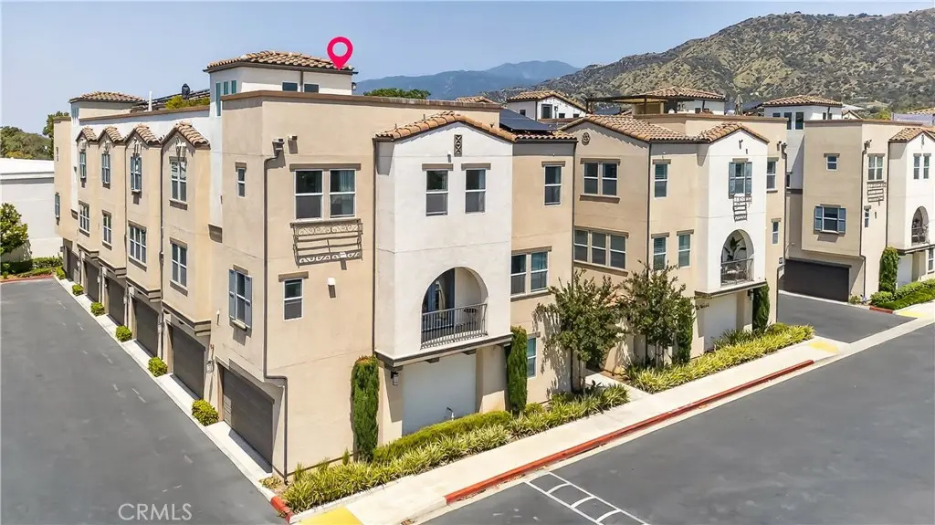 623 W Foothill 39, Glendora, CA — listing photo 1