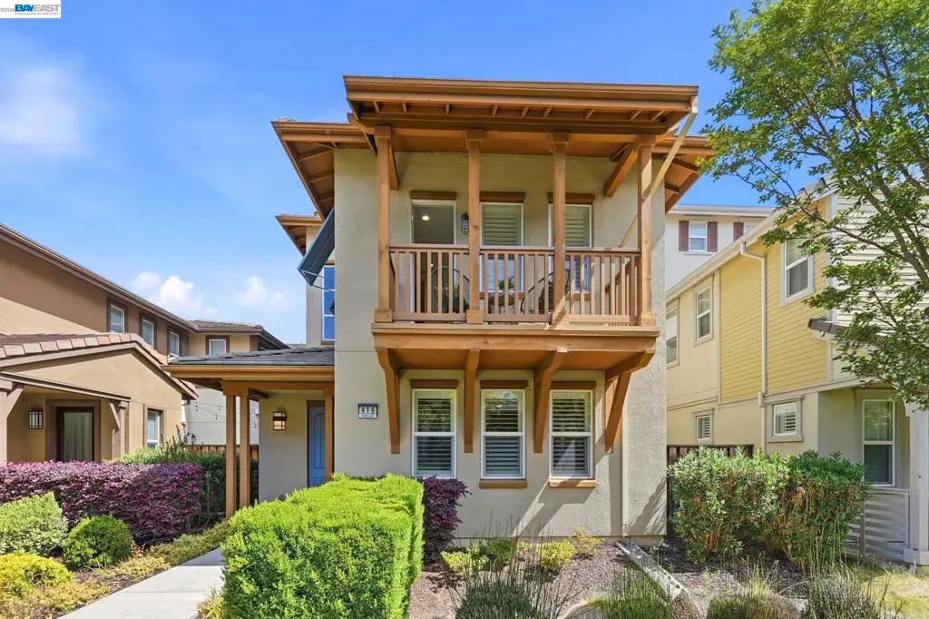 Single Family Residence for sale at 416 Dewitt Ln, Alameda, CA featuring 3 beds and 4 baths