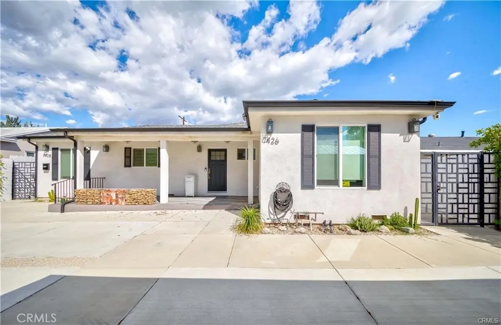 7426 Leescott Avenue, Lake Balboa, CA — listing photo 1