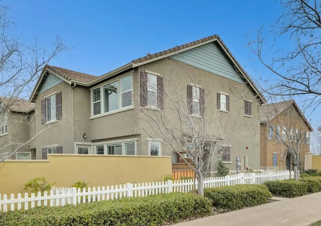 1426 S Central Parkway, Mountain House, CA — listing photo 1