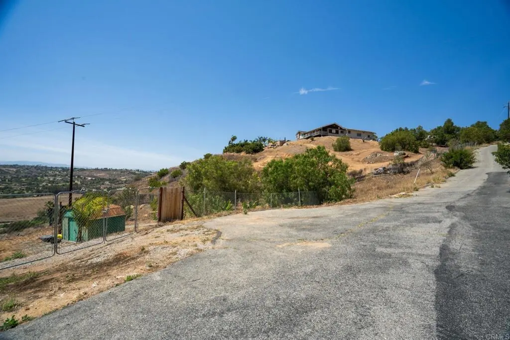 3503 Monserate Hill Road, Fallbrook, CA — listing photo 1