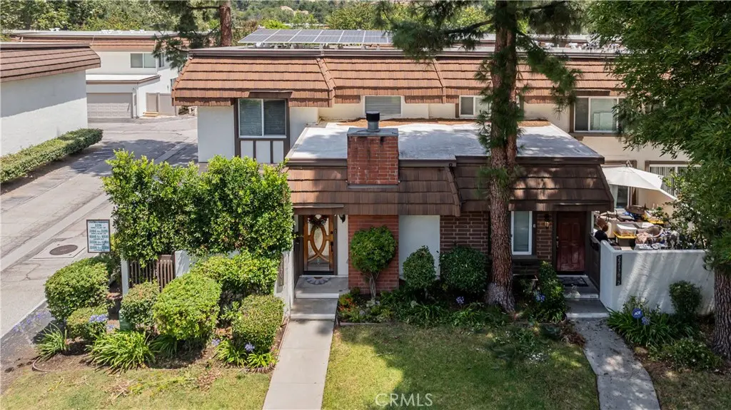 22170 James Alan Circle 1, Chatsworth, CA — listing photo 1