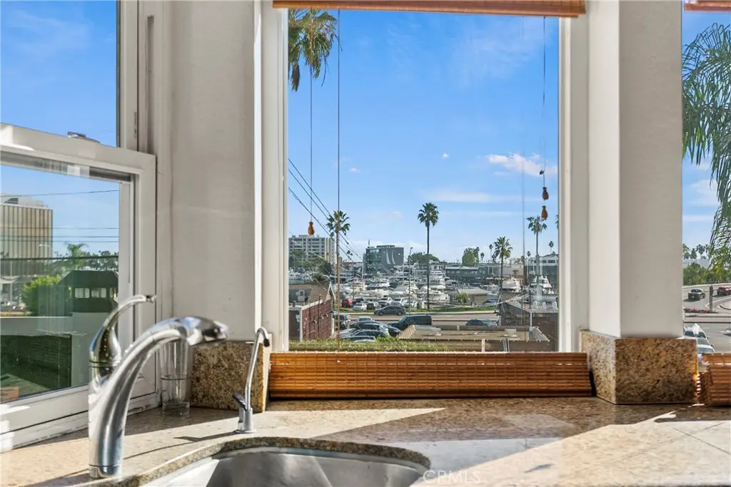 Single Family Residence for rent at 207 La Jolla, Newport Beach, CA featuring 4 beds and 3 baths