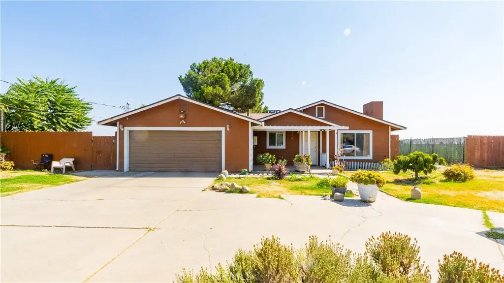 Single Family Residence for sale at 822 E Glenwood, Turlock, CA featuring 4 beds and 2 baths