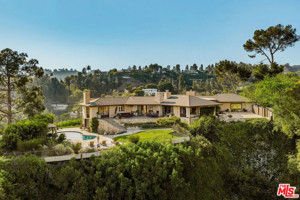 Single Family Residence for rent at 1131 Miradero Road, Beverly Hills, CA featuring 5 beds and 6 baths