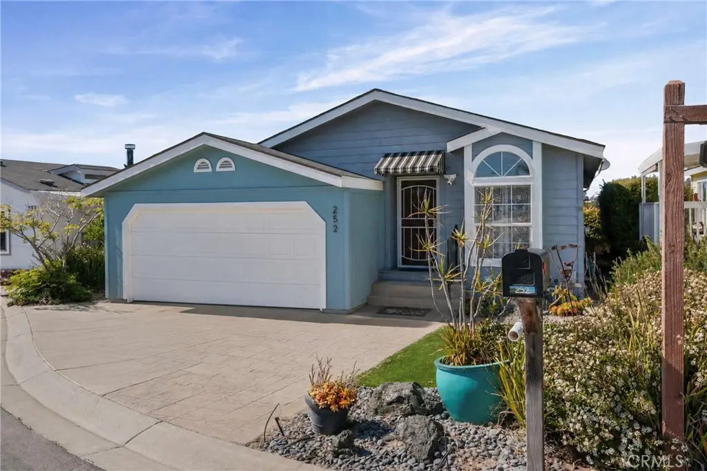Manufactured In Park for sale at 765 Mesa View 252, Arroyo Grande, CA featuring 3 beds and 2 baths