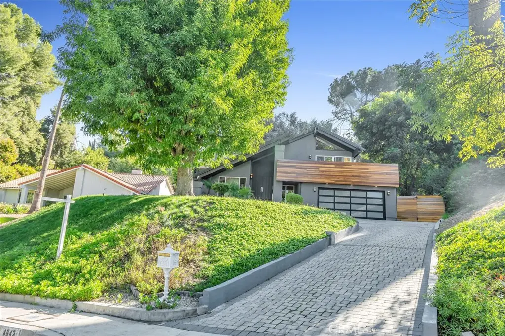 4642 Poe Avenue, Woodland Hills, CA — listing photo 1