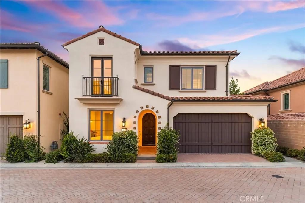 Condominium for rent at 164 Villa Ridge, Irvine, CA featuring 4 beds and 3 baths