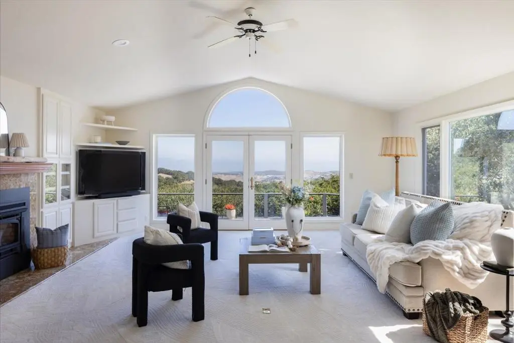 11827 Saddle Road, Monterey, CA — listing photo 1
