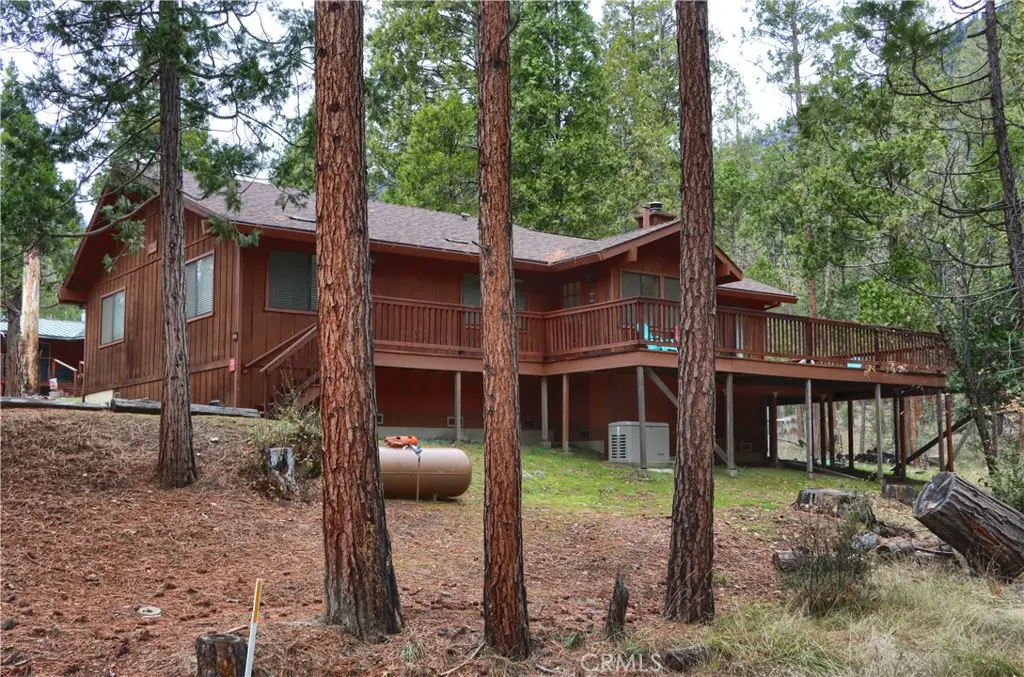 8041 Chilnualna Falls, Wawona, CA — listing photo 1