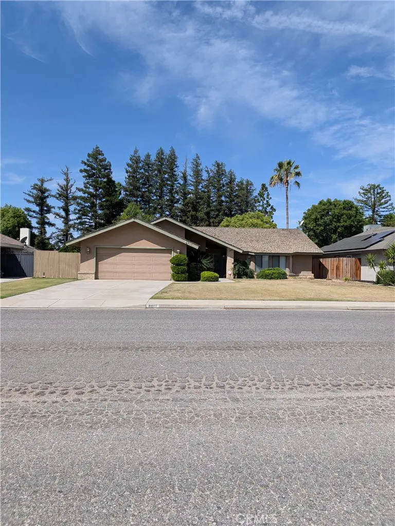 8817 Sierra Oak, Bakersfield, CA — listing photo 1