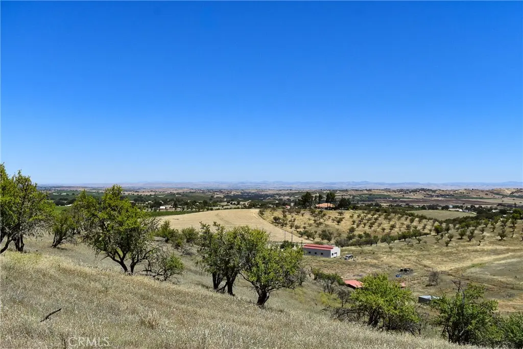 4565 S El Pomar, Templeton, CA — listing photo 1