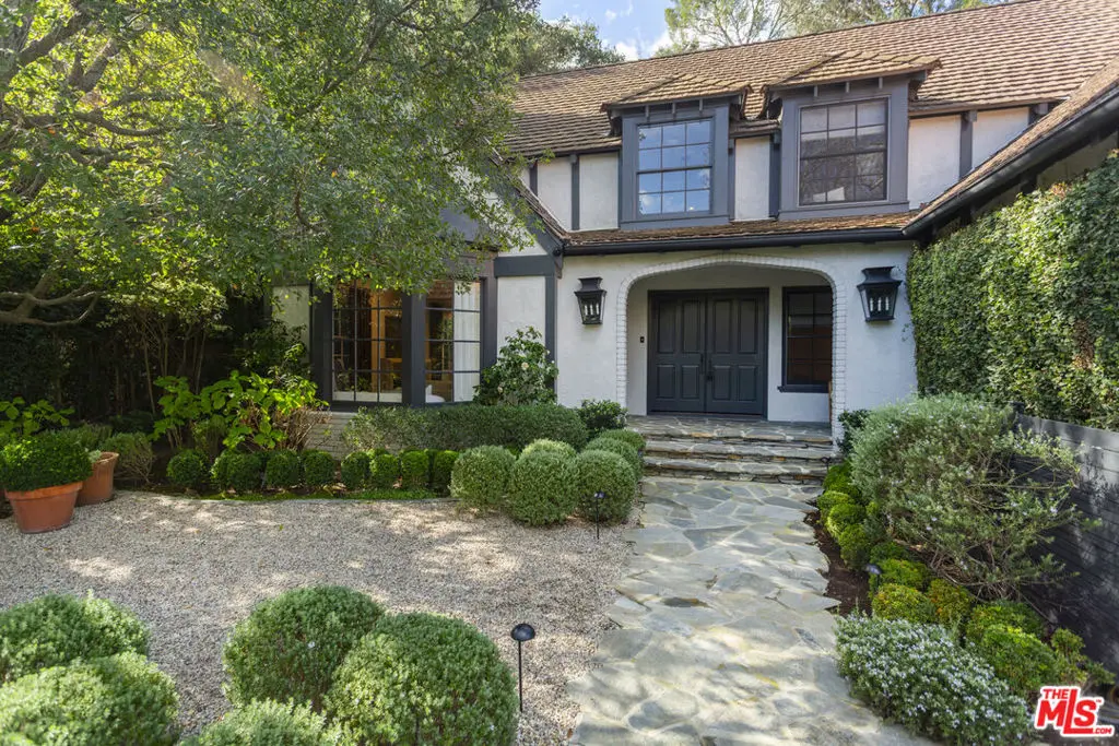 Residential Lease for rent at 13176 Boca De Canon Lane, Los Angeles, Los Angeles County, CA featuring 4 beds and 5 baths