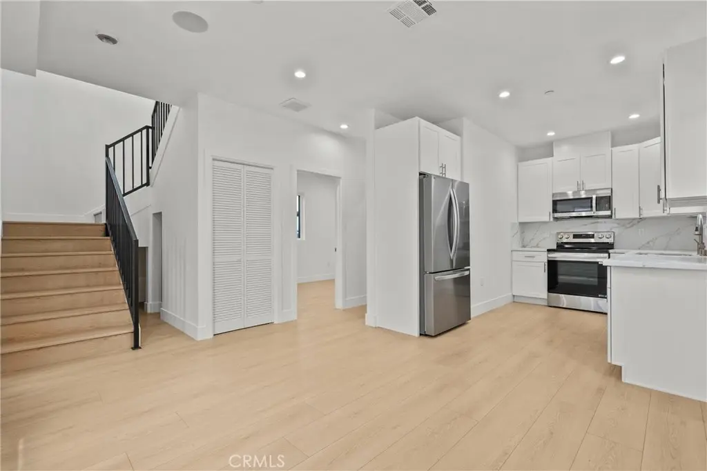 326 Leslie Way, Highland Park, CA — listing photo 1