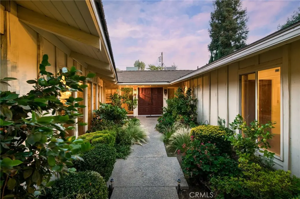 1687 W Dovewood, Fresno, CA — listing photo 1
