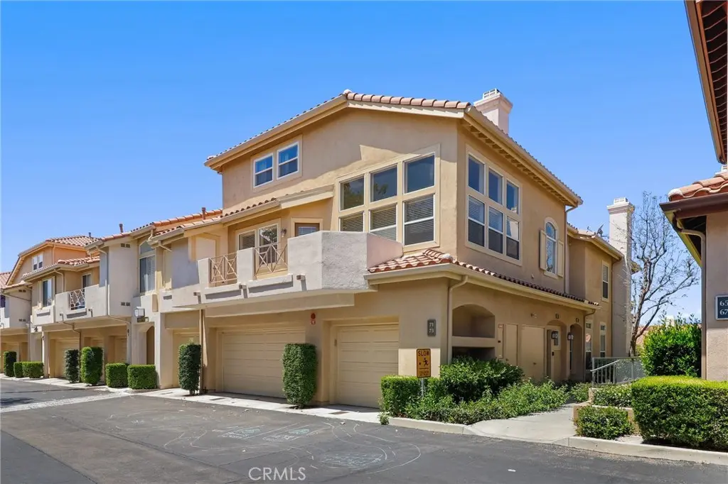 Condominium for sale at 73 Camino Del Oro, Rancho Santa Margarita, CA featuring 2 beds and 2 baths