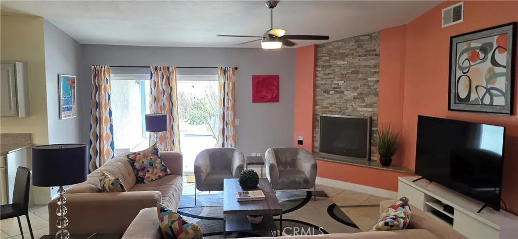 Residential Lease for rent at 2098 N San Clemente Road, Palm Springs, Riverside County, CA featuring 3 beds and 3 baths