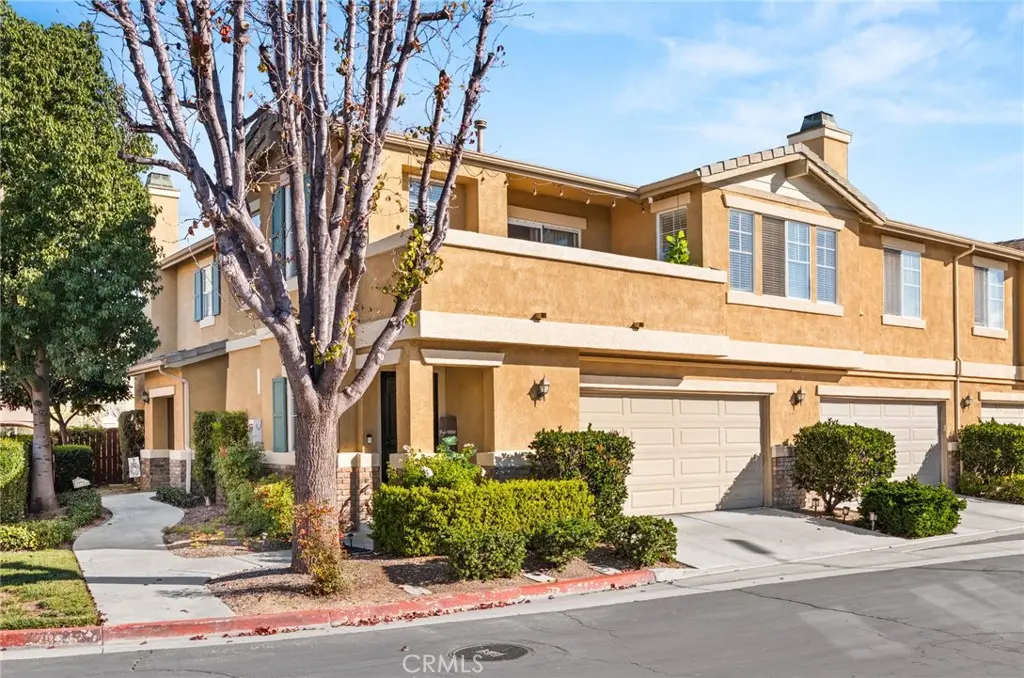 Condominium for sale at 39942 Alpine Union C, Murrieta, CA featuring 3 beds and 2 baths