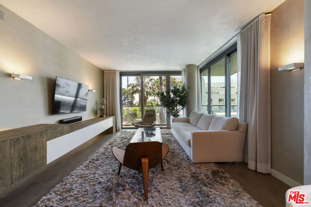 Residential Lease for rent at 1755 Ocean Avenue 410, Santa Monica, Los Angeles County, CA featuring 2 beds and 3 baths