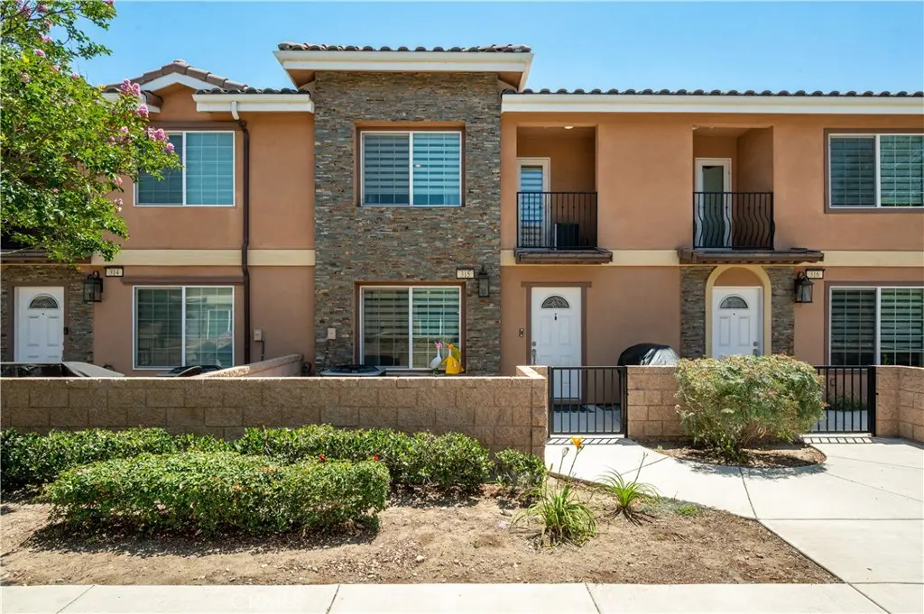 16408 Valencia 315, Fontana, CA — listing photo 1