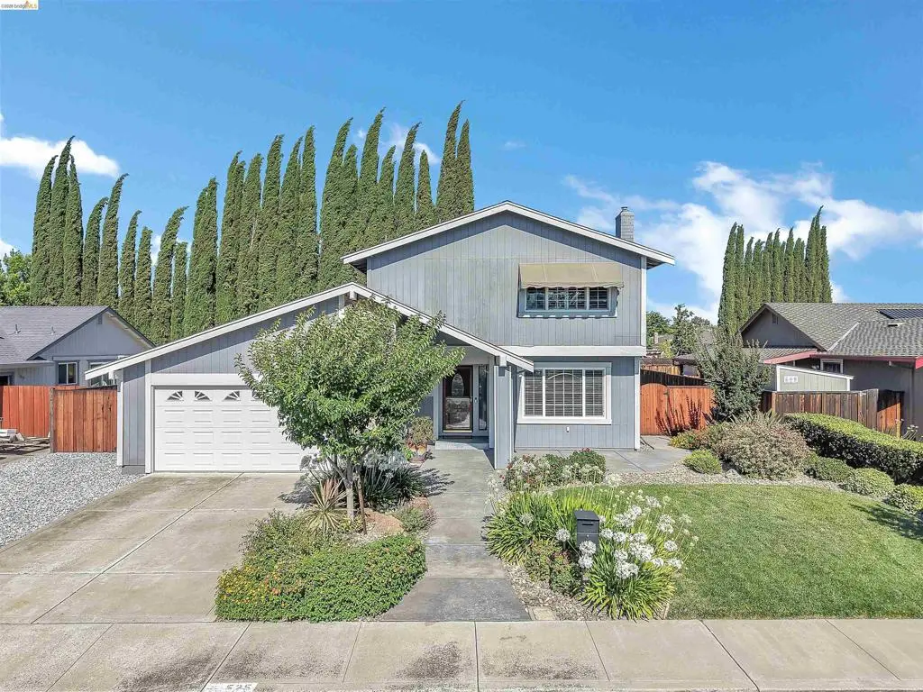 Single Family Residence for sale at 525 Nottingham Dr, Brentwood, CA featuring 4 beds and 3 baths