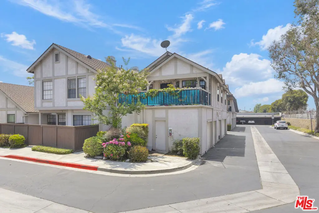 9066 Candlestick Lane 5, Cypress, CA — listing photo 1