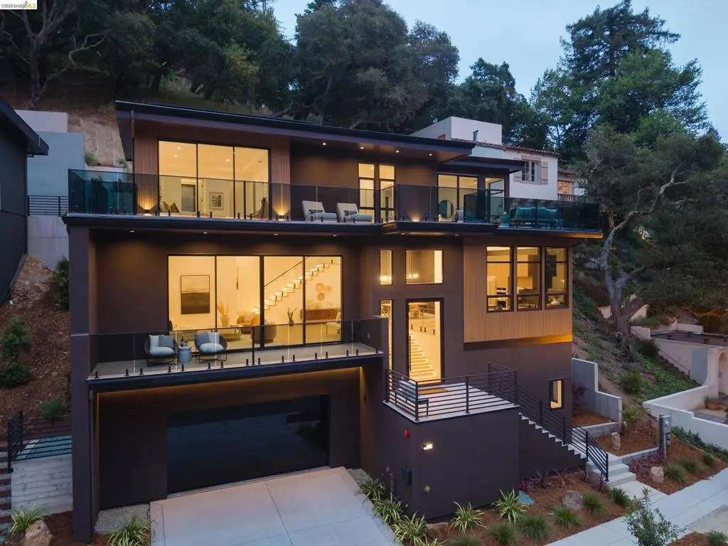 Single Family Residence for sale at 1667 Trestle Glen Rd, Oakland, CA featuring 3 beds and 4 baths