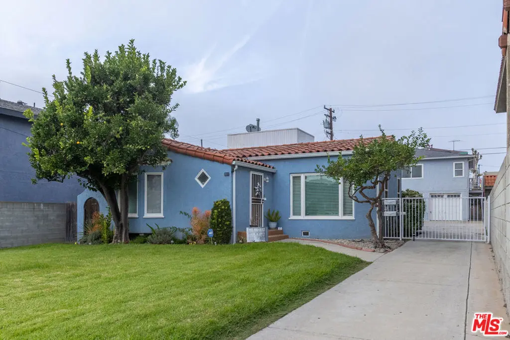 811 E Nutwood Street, Inglewood, CA — listing photo 1