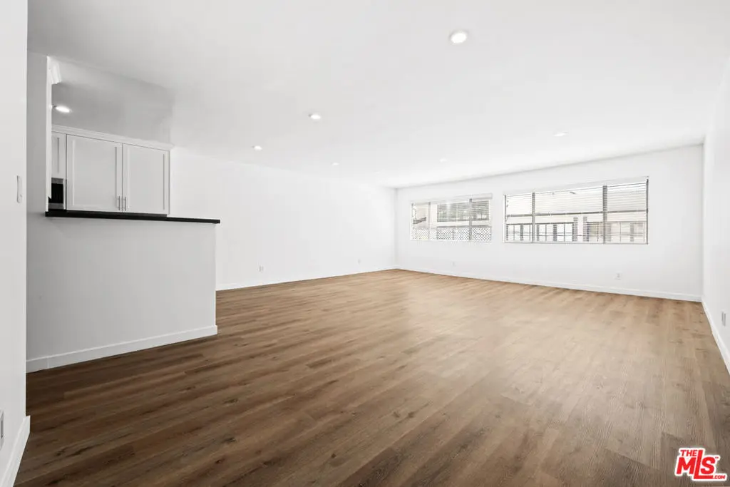 Condominium for rent at 136 S Palm Drive 305, Beverly Hills, CA featuring 3 beds and 2 baths
